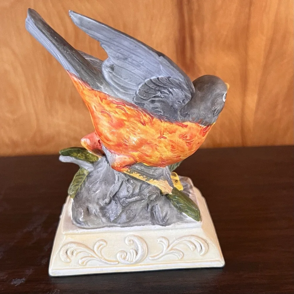 VTG Robin Bird Porcelain Figurine Hand Painted‎ In Japan Bird Lovers Gift